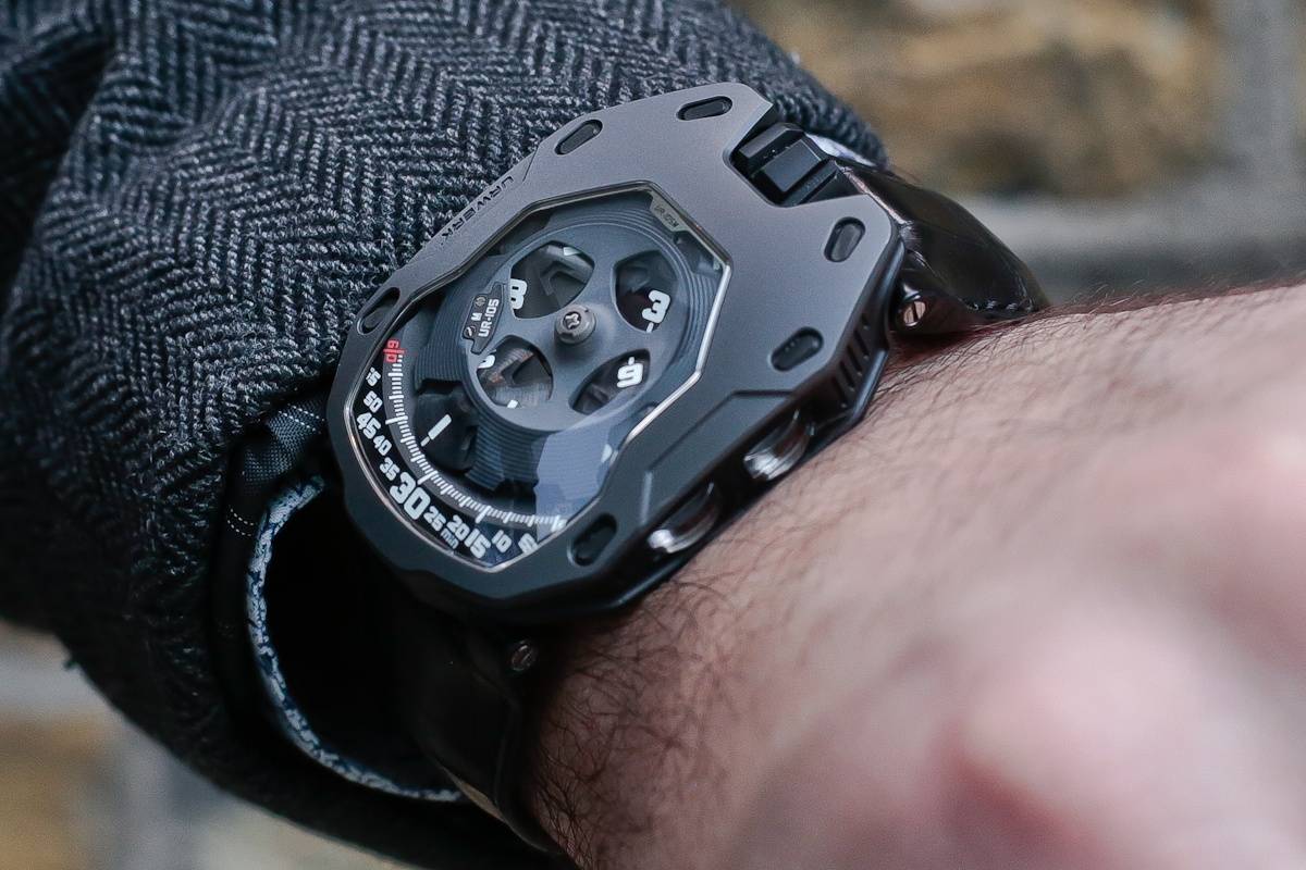 Hands-On With the Urwerk UR-105M Dark Knight