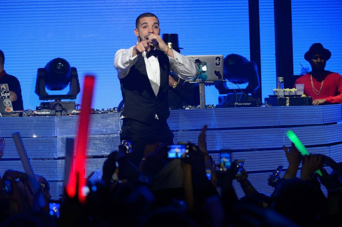 Photos: Drake Counts Down the New Year at Marquee