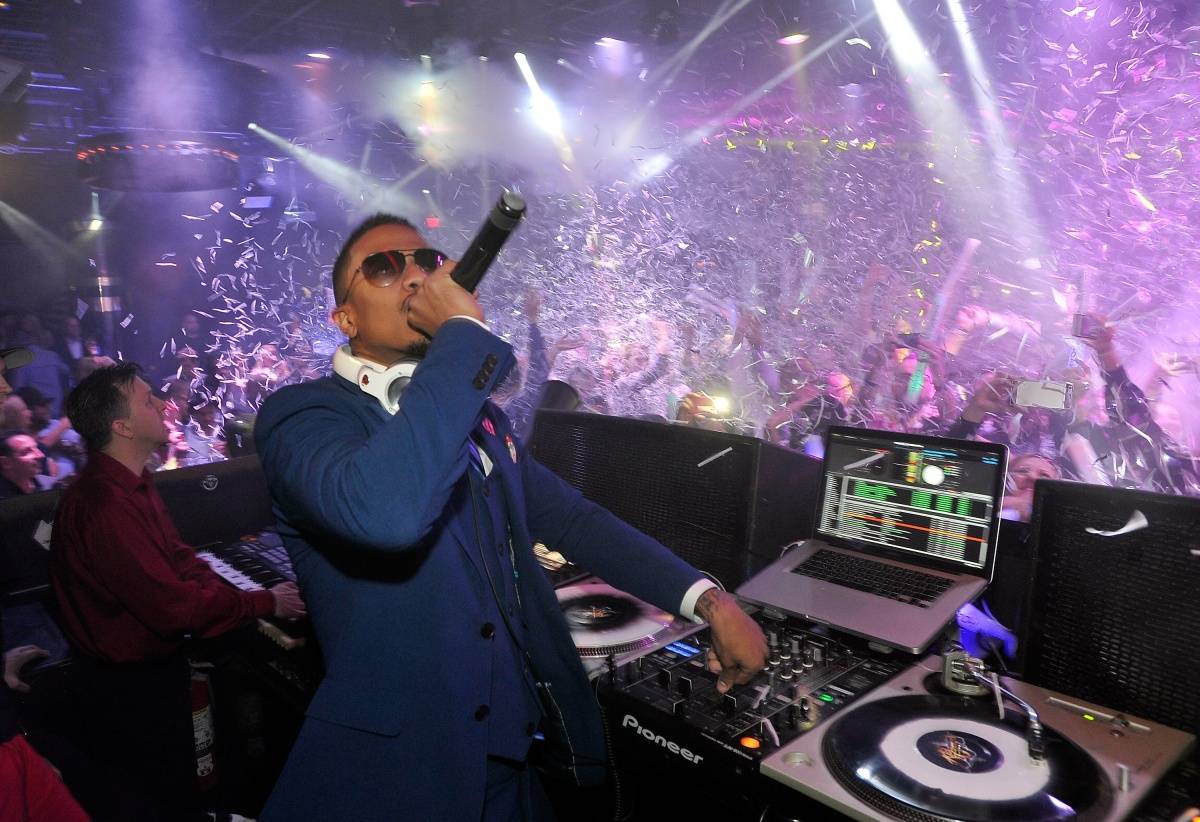 Nick Cannon Celebrates His New Headphones at 1 OAK