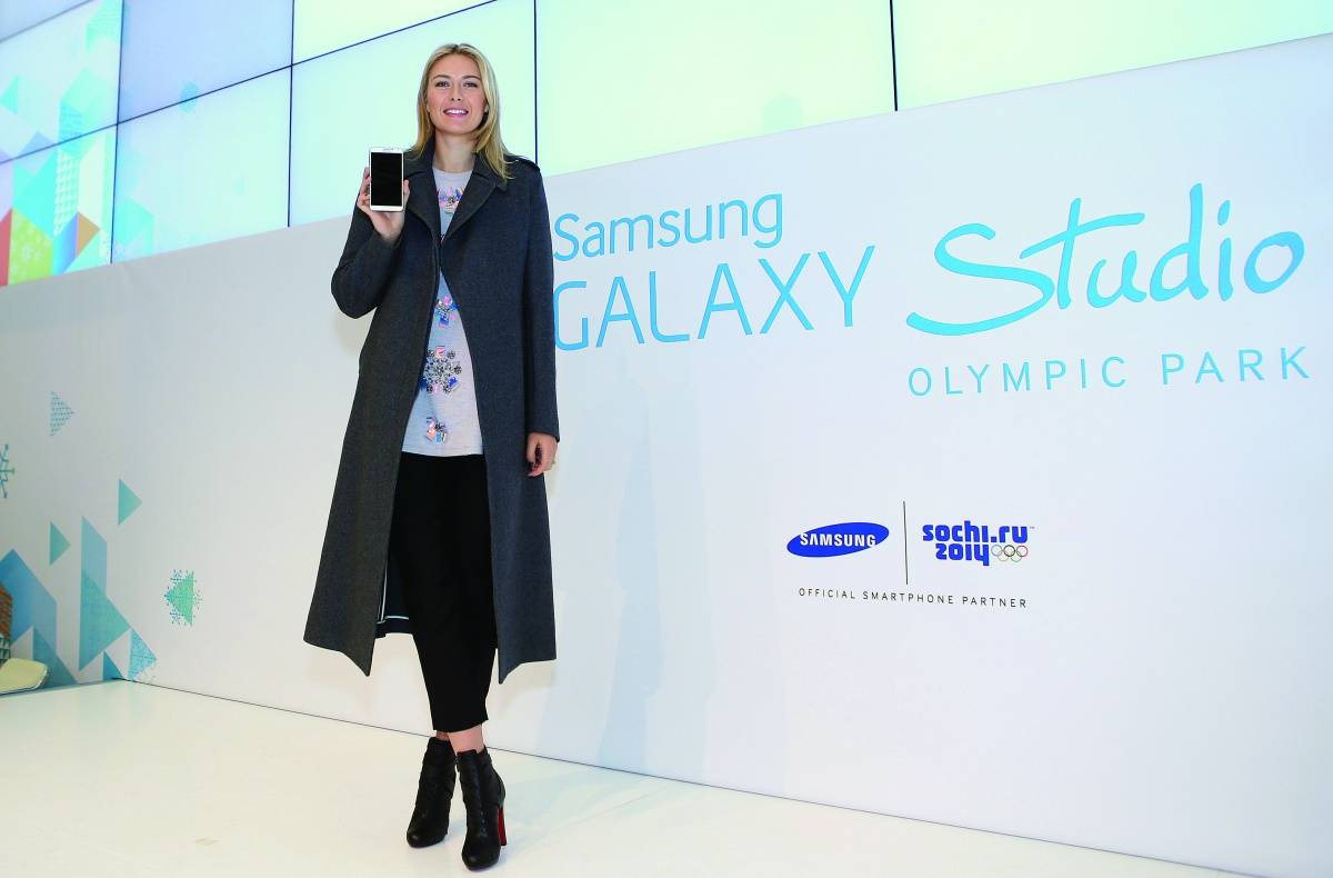 Maria Sharapova Prepares for the Winter Chill with Timeless Outerwear