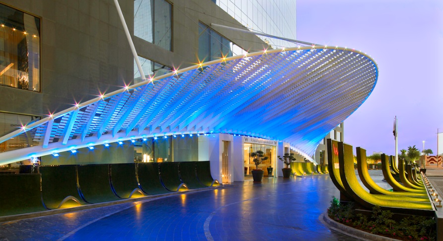 W Doha Hotel to Use SnapChat to Make You Part of the Party