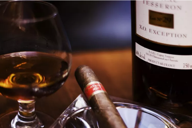 SF Week in Review: Where to Watch the Super Bowl, Haute Cigar Bar and Top Florists