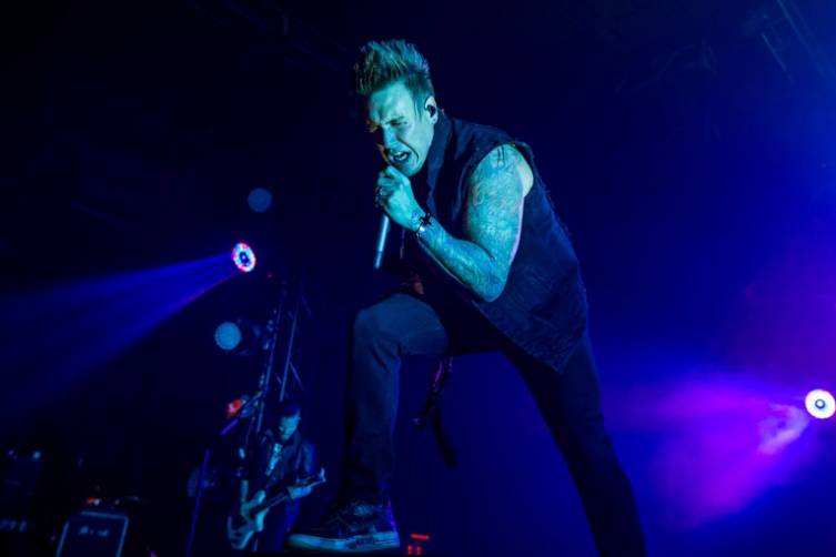 2_7_15_papa_roach_joint_kabik-5