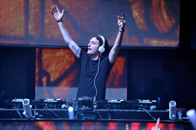 The Chicago Blackhawks Hit The Deejay Boot with Alesso at Light