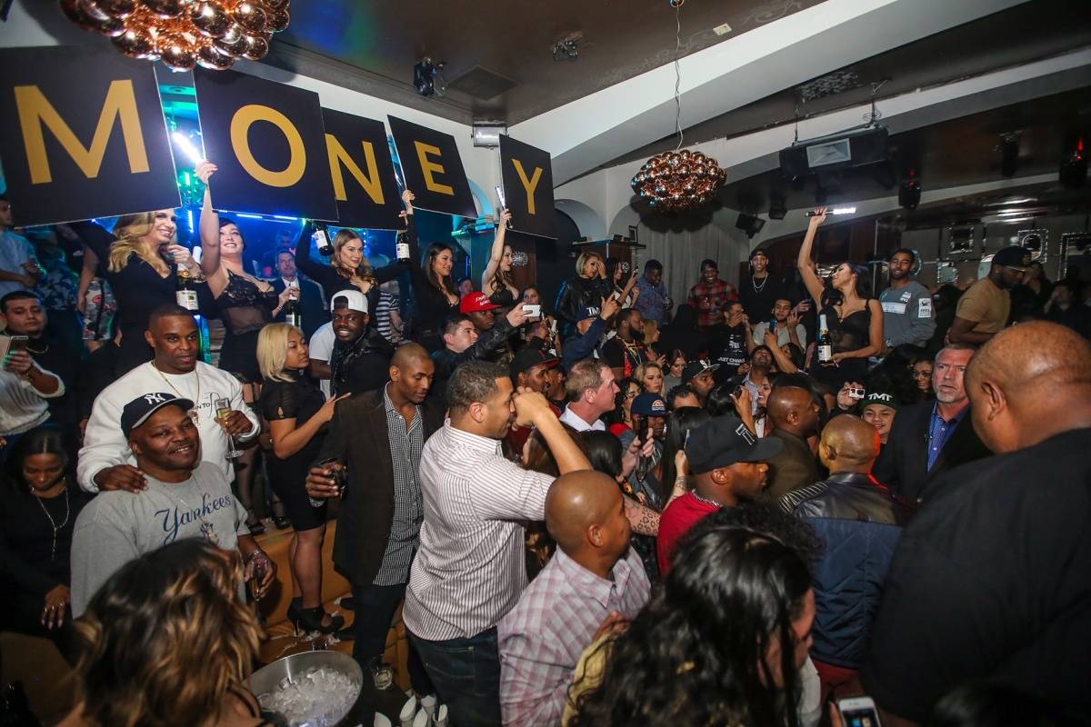 Floyd Mayweather Jr. Celebrates His 38th Birthday at Hyde