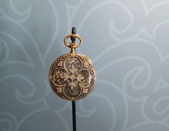 Lady's 18k gold Vacheron Constantin pendant watch from 1909