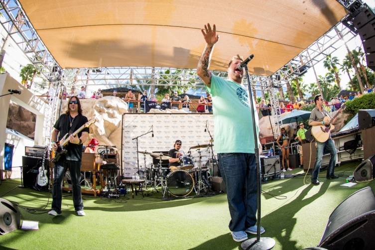 4.3.15_Uncle Kracker performs at Kenny Chesney Pre-Concert Pool Party Weekend_Photo Credit Erik Kabik (2)