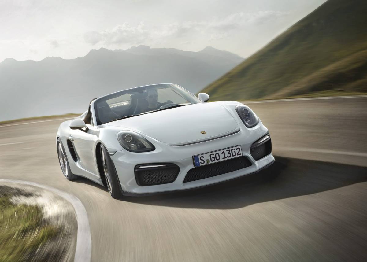 Details on the New and Insane Porsche Boxster Spyder