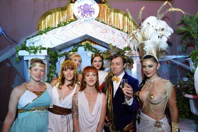 Ross Mollison with the ladies of ABSINTHE at Fourth Anniversary Party on April 1_Credit Bryan Steffy