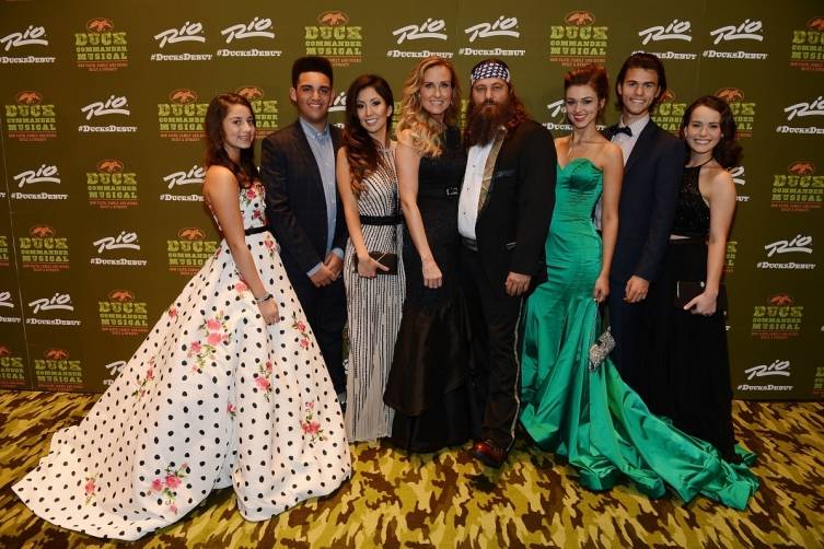 Willie and Korie Robertson and family at World Premiere of DUCK COMMANDER MUSICAL 4.15.15_Credit Denise Truscello