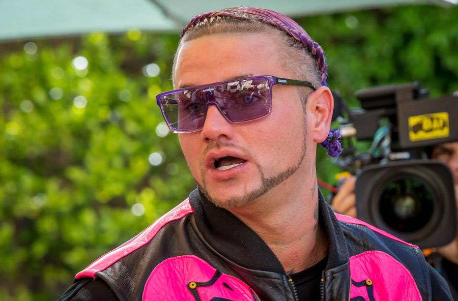 Photos: Riff Raff Entertains at Rehab