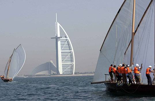 Al Gaffal Dhow Race Sets Sail