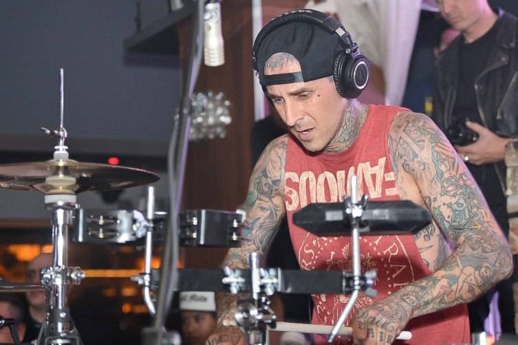 Travis Barker performing inside Hyde Bellagio_5.2.15 (5)