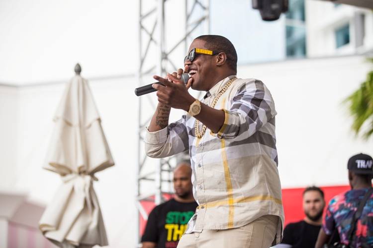Ma$e Puts on a Show at Foxtail Pool