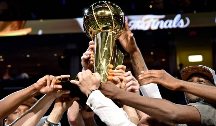 Warriors Win 1st NBA Championship In 40 Years; Parade On Friday