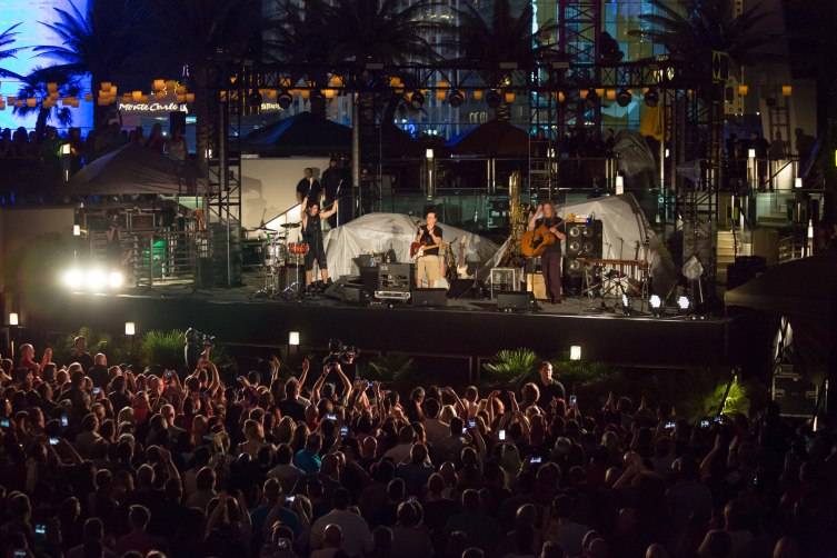 Violent Femmes Perform at The Cosmopolitan of Las Vegas_July 18_Graff 3