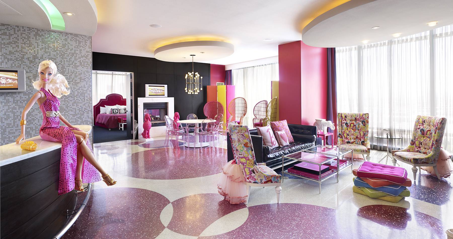 Vegas: The Palms Casino Resort Has a Barbie-Themed Suite