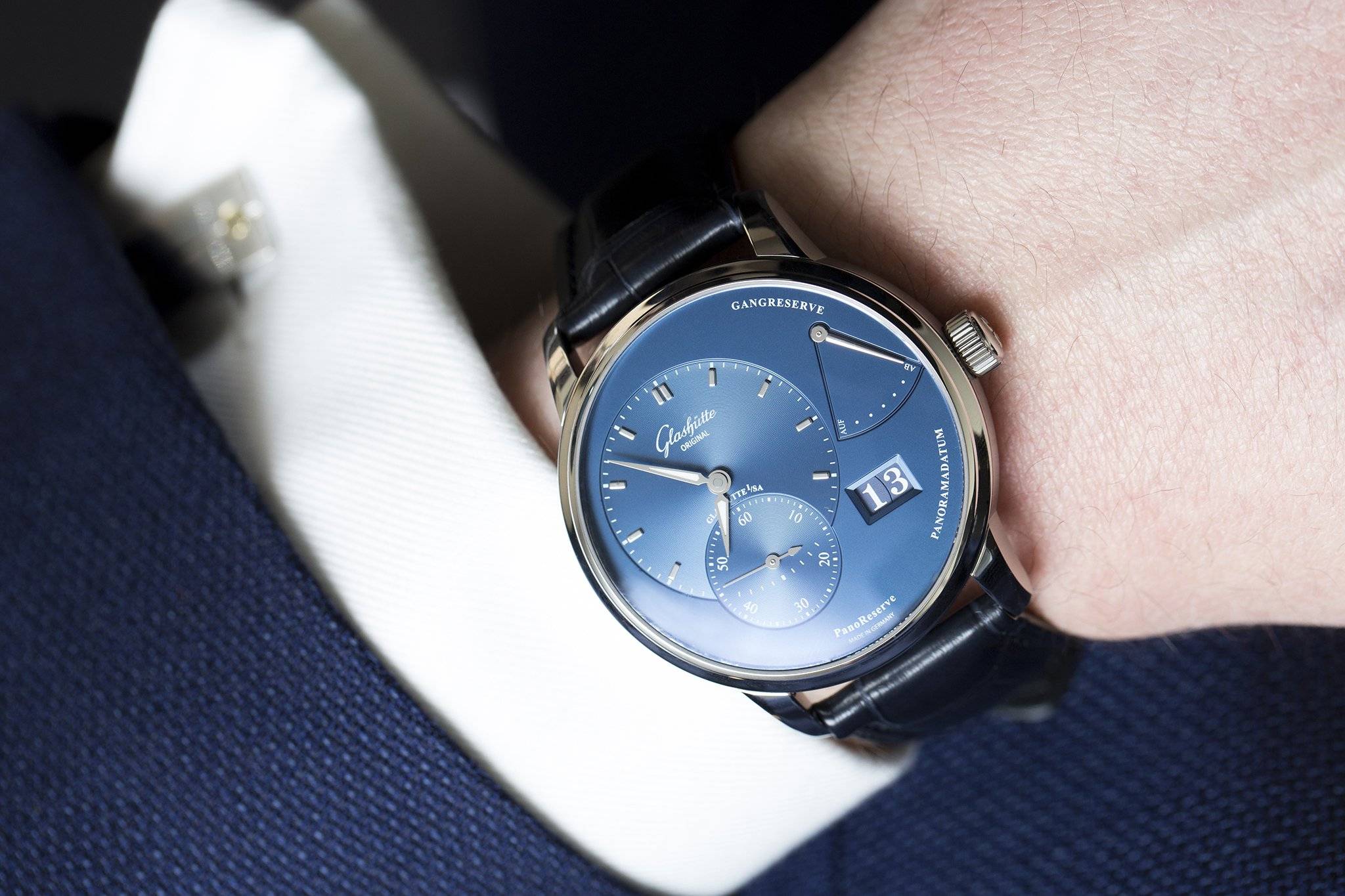 Hands On The Glashütte Original PanoReserve Watch