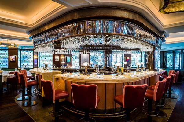 Modern Meets Classic: The Bar At The Ivy