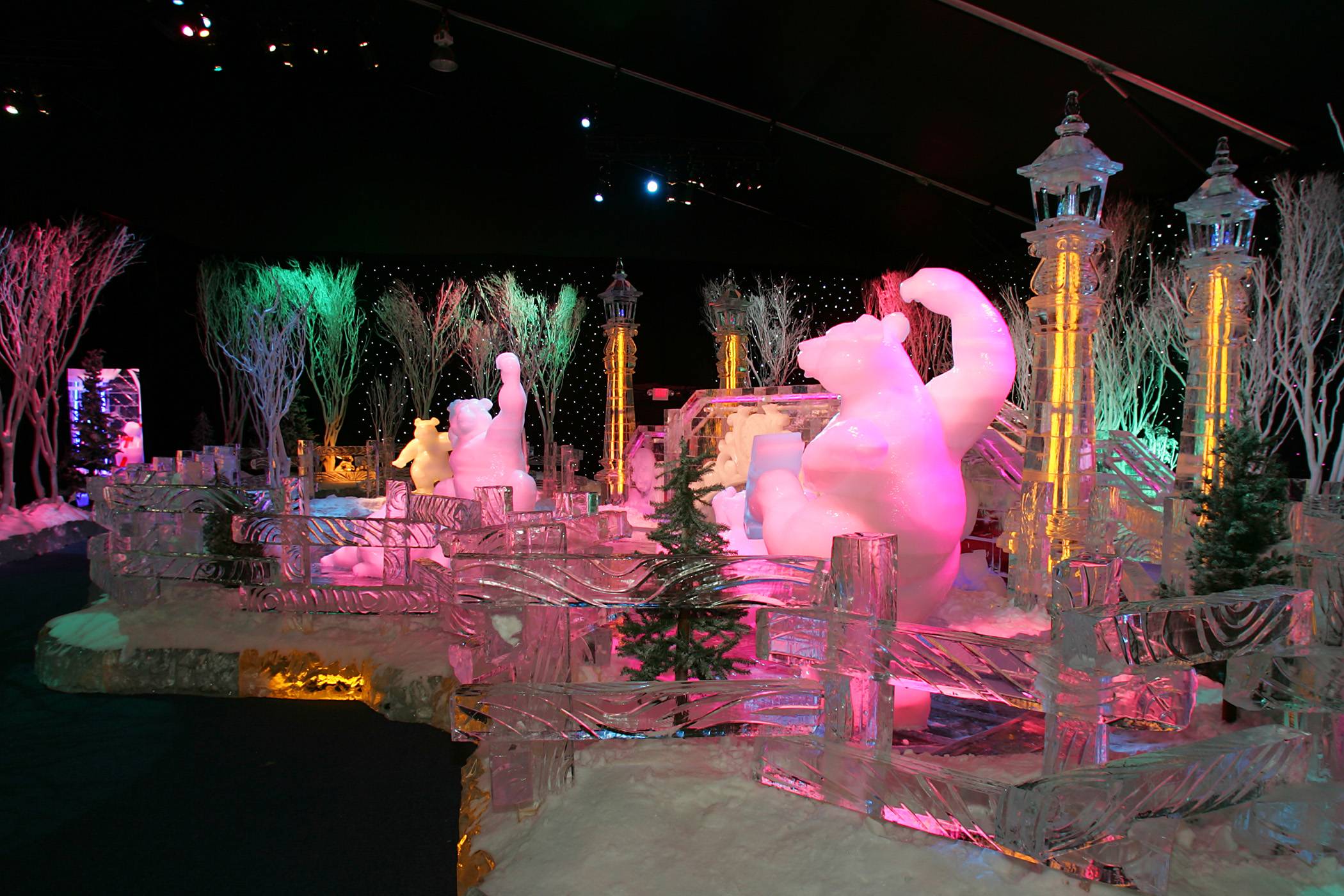 Dallas: Embrace The Holidays at Gaylord Texan’s ‘ICE!’