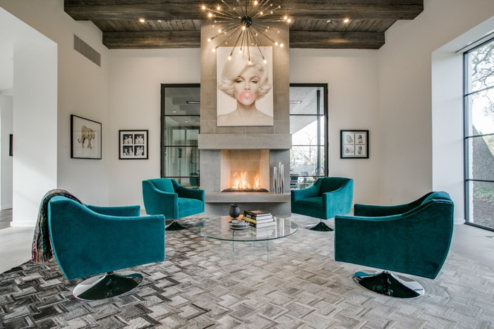 Inside An Expansive Contemporary Dallas Estate