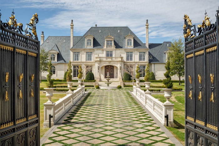 Inside A Magnificent Dallas Estate With Epic Grounds