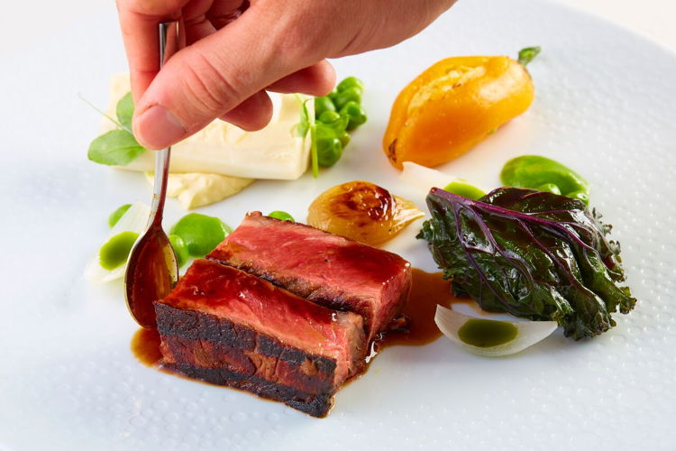 Flora Street Café Opens in the Dallas Arts District