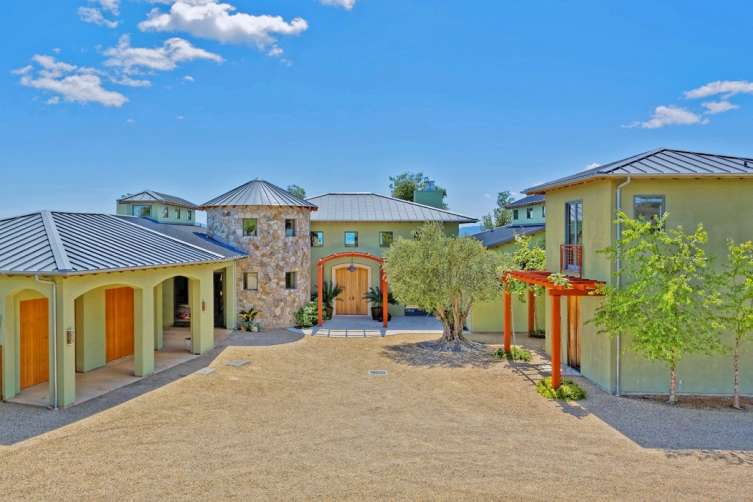 Stunning Vineyard with Views of Lake Hennessey