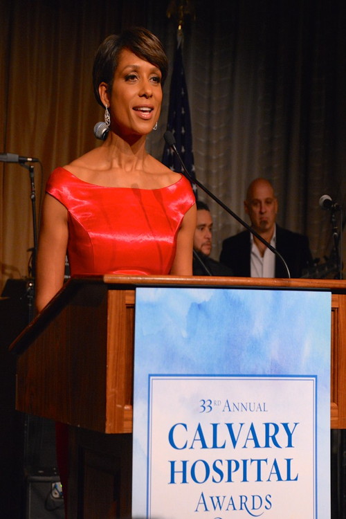 ABC’s Sade Baderinwa and Yankee Great Bernie Williams at Calvary Hospital Gala