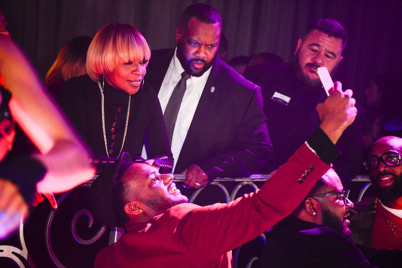 Mary J. Blige Brings Her Post-Concert Party to LAX