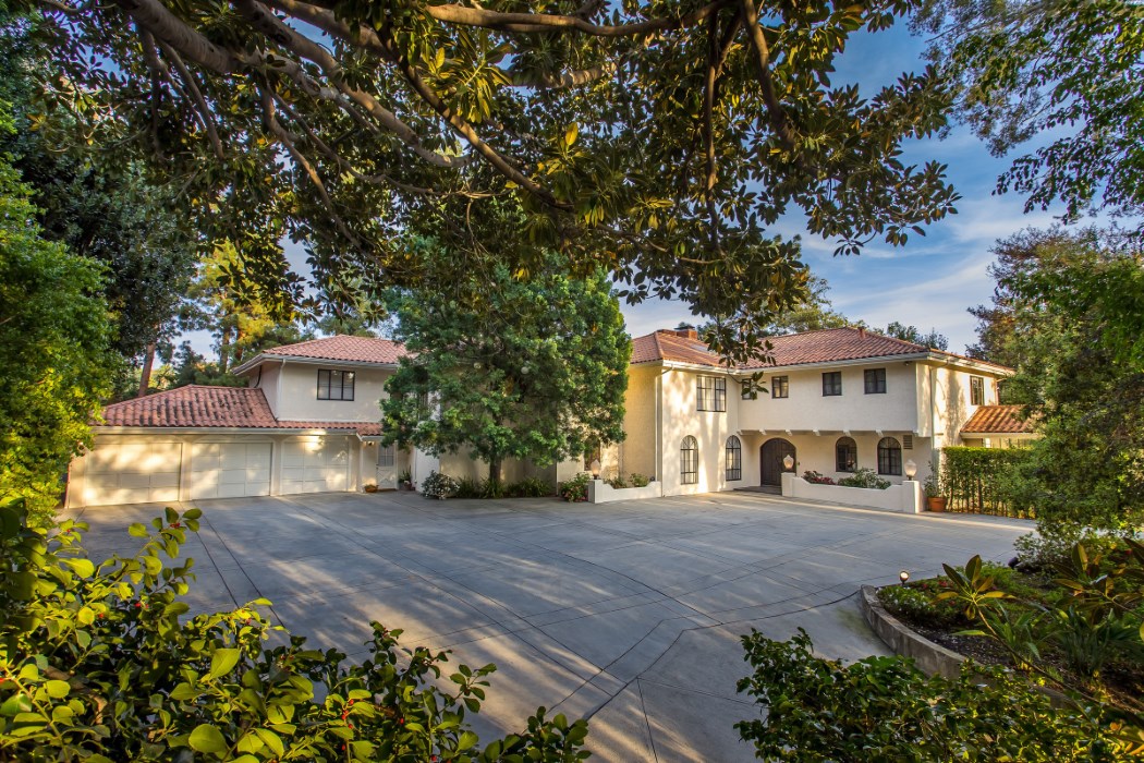 Sotheby’s International Realty: Majestic and Secluded Beverly Hills Estate