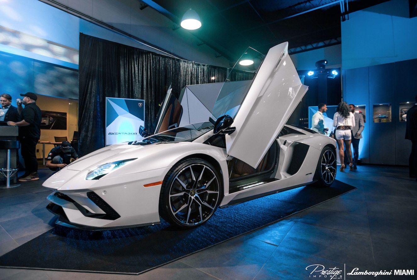 Lamborghini Aventador S Debuts at Lamborghini Miami