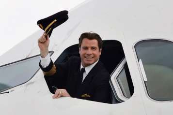 john travolta plane