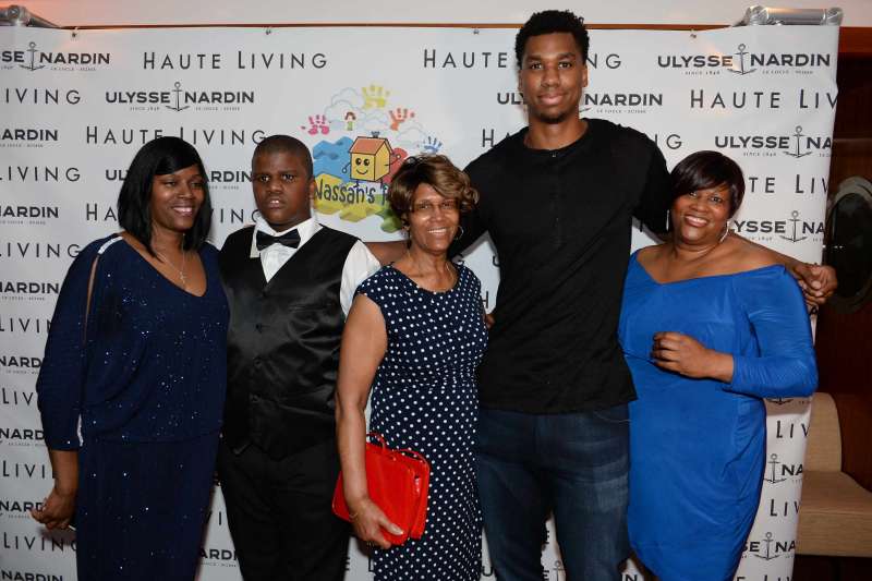 Nadine Wright- Arbubakrr, Nassan Wright-Arbubakrr, Virginia Arbubakrr, Hassan Whiteside and guest