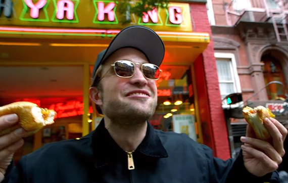 Robert Pattinson Really Wants A Hot Dog