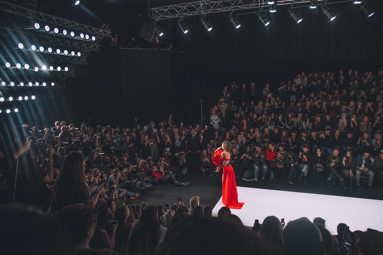 Mercedes-Benz Heats Up Chilly Moscow With Fashion Week Russia