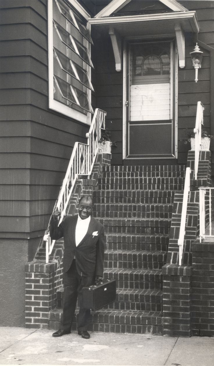 Louis Armstrong: Trumpeter, Singer, Interior Designer?