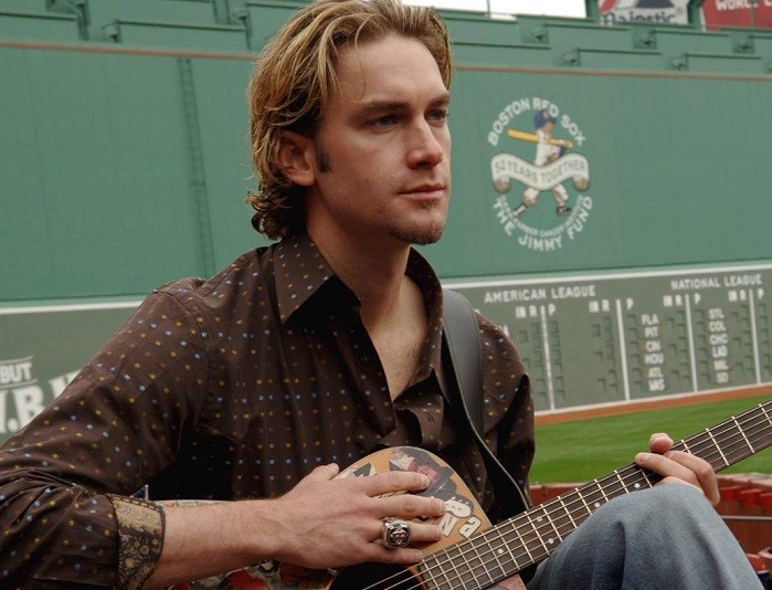 Former Red Sox Bronson Arroyo Pitches In For Kids