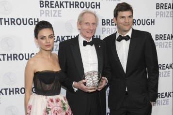 6th Annual BREAKTHROUGH PRIZE Red Carpet Arrivals