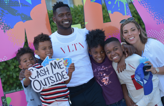 Antonio Brown Thanks Drake For Cameo In God's Plan Video