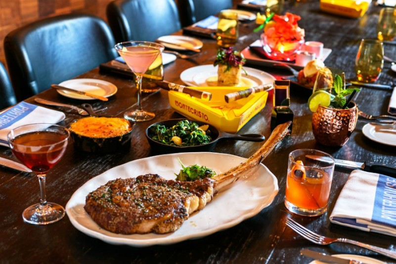 Caesars Las Vegas Pairs Cigars And Steak At New Clubhouse