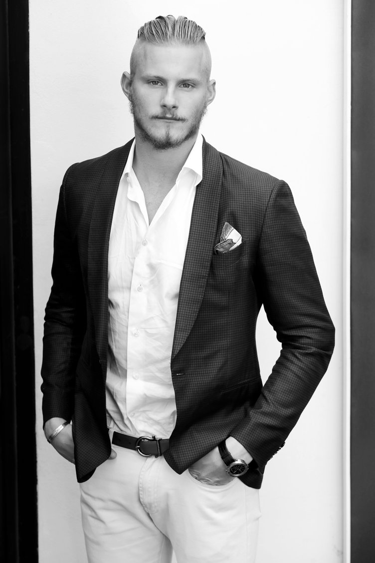 Alexander Ludwig Shares How He’s Getting In Shape For The Malibu Triathlon + Dishes On The Fifth Season ...