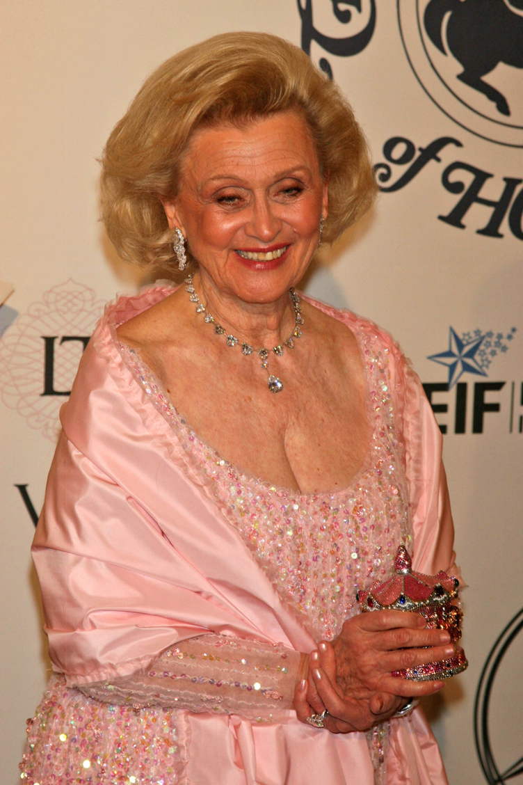 Barbara Davis Celebrates 40 Years Of Hosting The Hottest Charity Event In Tinseltown By Honoring Robert De Nir...