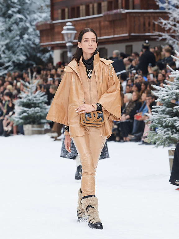 The Best Looks From Chanel Fall/Winter 2019 Runway – StyleCaster