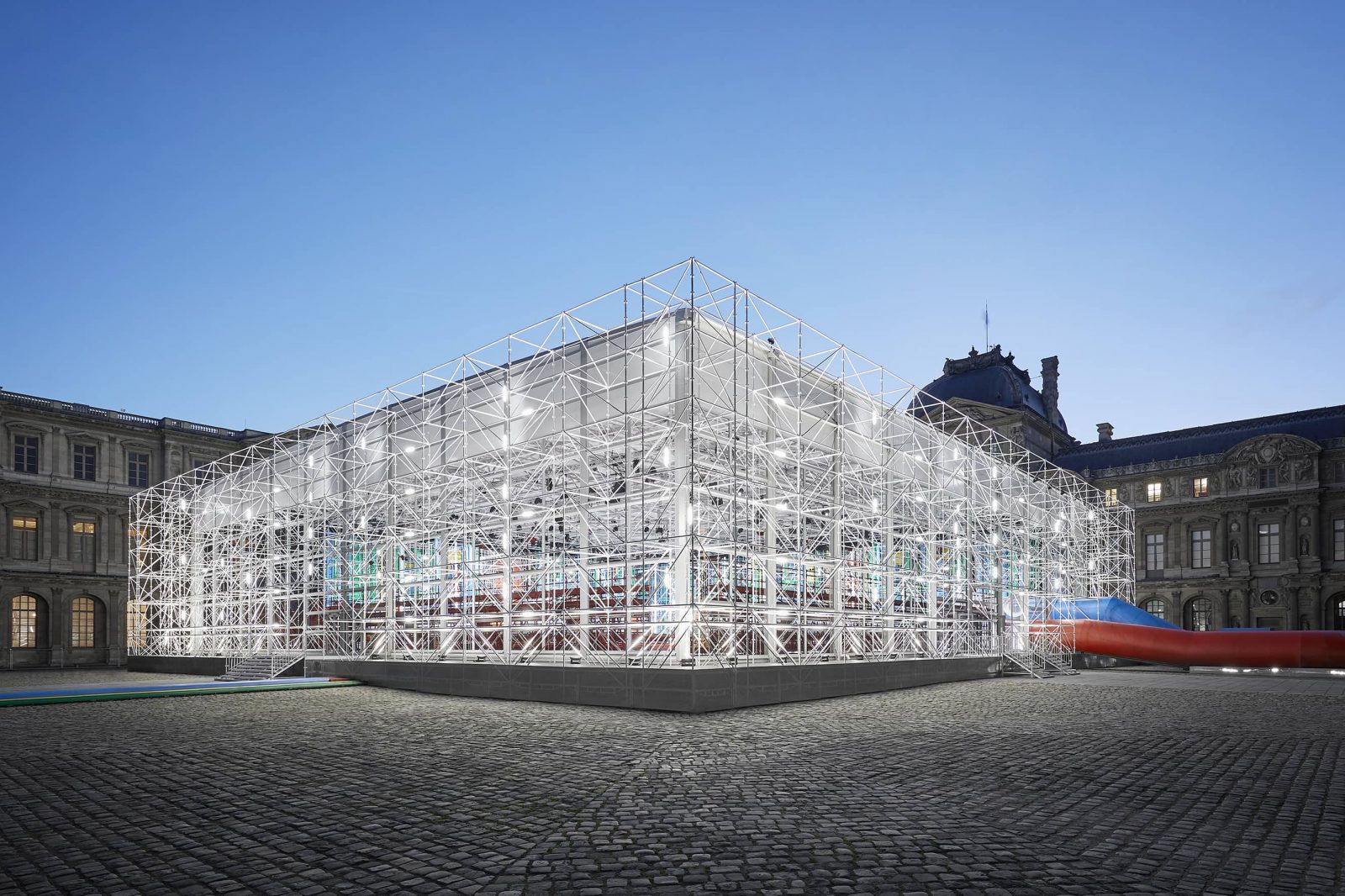 Louis Vuitton Picks Louvre Courtyard for Fall Show – WWD