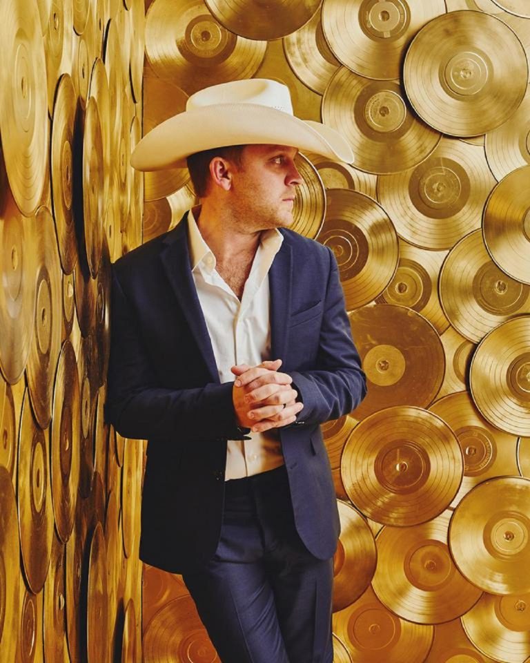 Country Superstar Justin Moore Dishes On His New Album & Why He Loves Writing Such Heartfelt Songs