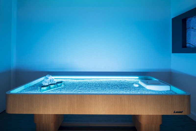 Quartz Massage Table