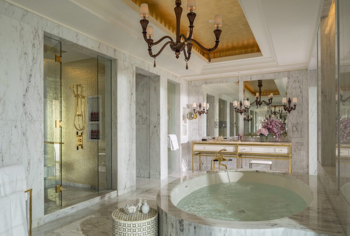 Inside Five Insanely Opulent Dubai Hotel Suites
