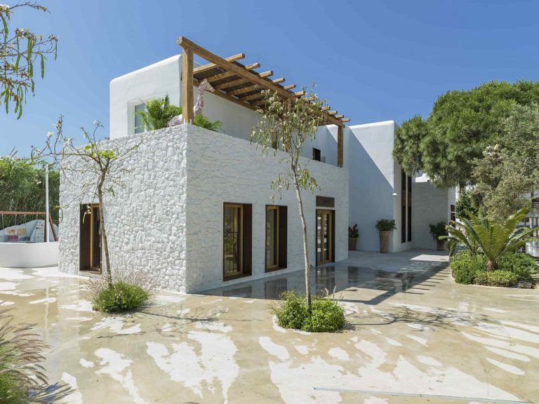 Dior Opens Pop-Up Boutique In Mykonos With Exclusive Capsule Collections & Onsite Personalization