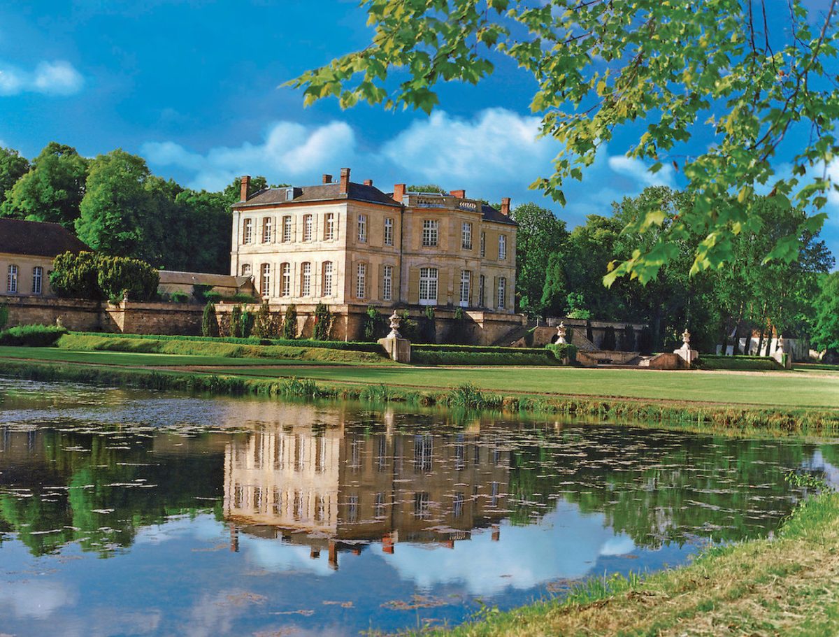 Château De Villette Is The Ultimate French Vacation Experience